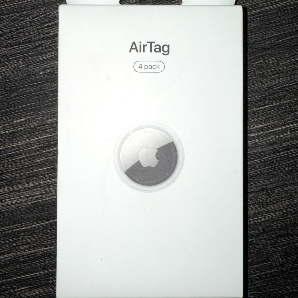 APPLE AIRTAGS 4 PACK NEW